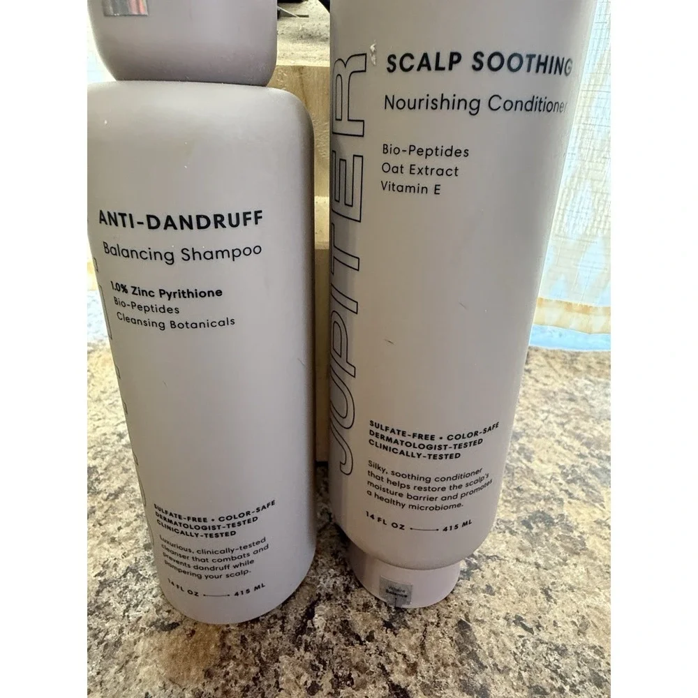 Jupiter Flake-Free Bundle Shampoo & Conditioner | 415ml each - New-BUNDLE DEAL - Picture 2 of 7